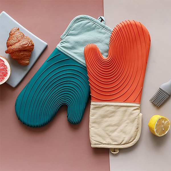 Silicone Oven Mitts - ApolloBox