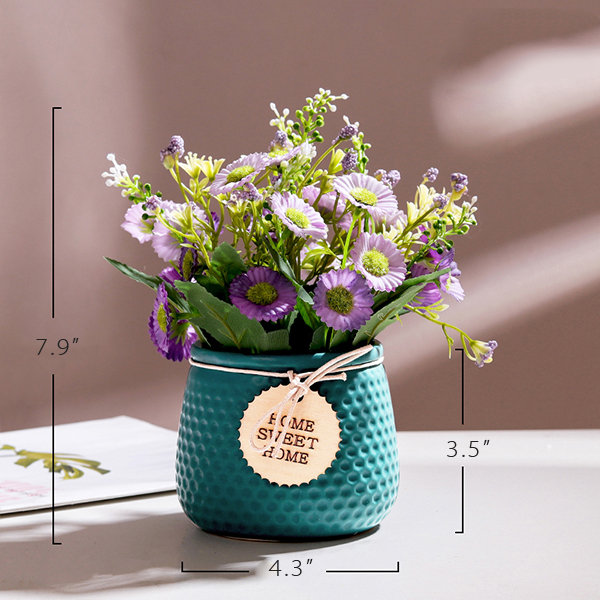 Faux Potted Daisies - ApolloBox