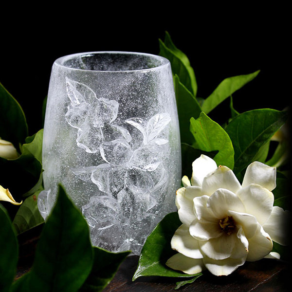 Pretty Daisy Glass Cup from Apollo Box