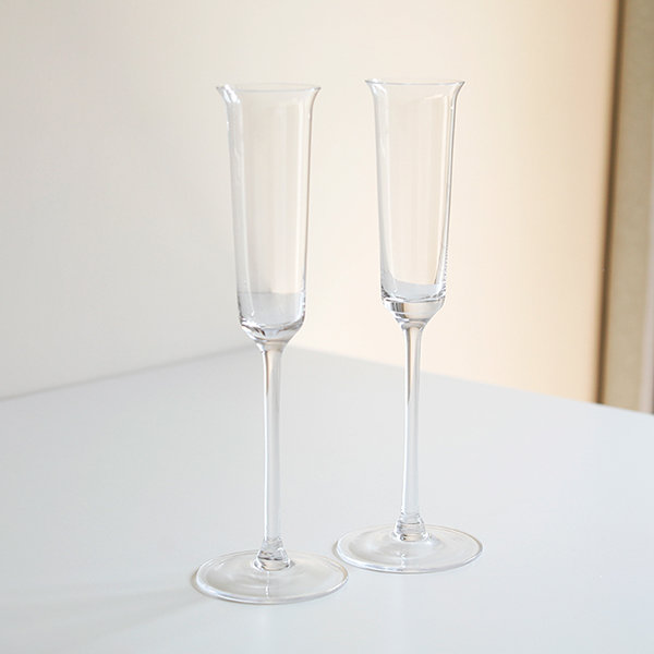 Beautiful Champagne Goblet - ApolloBox