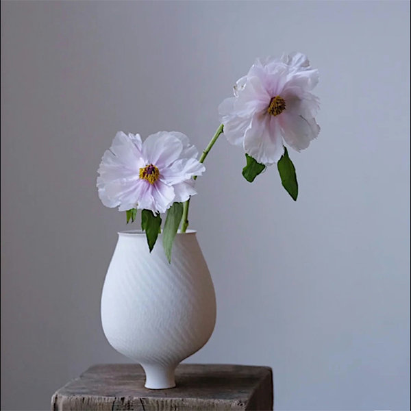 Japanese Style White Ceramic Flower Vase – BellyPots