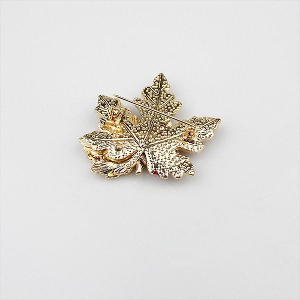 Retro Maple Leaf Pin from Apollo Box