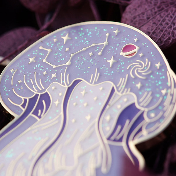 Jellyfish Inspired Metal Brooch - ApolloBox