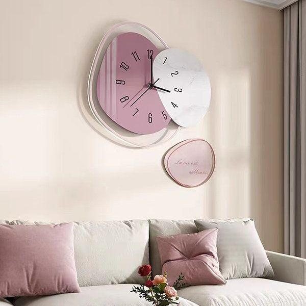 Creative Modern Irregular Wall Clock - ApolloBox