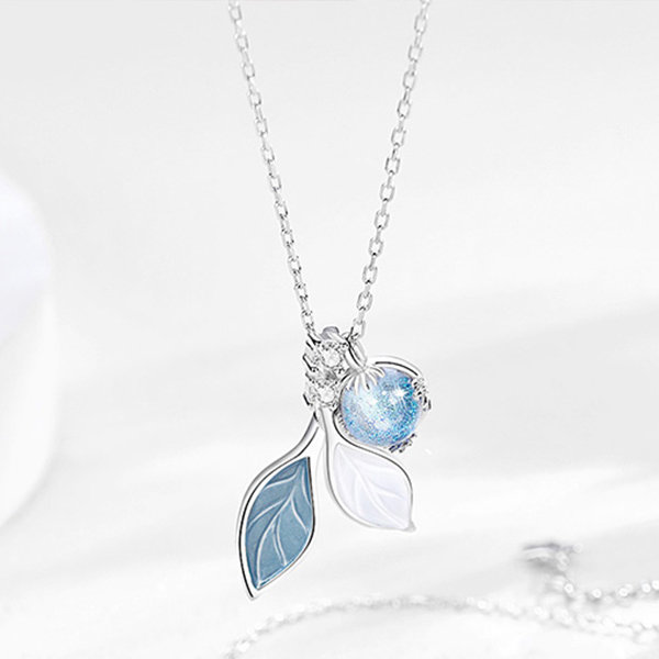 Gorgeous Leaf Silver Necklace - ApolloBox