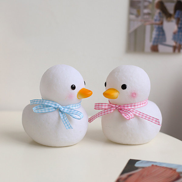 Cute Duck Night Light - Soft Glow - ApolloBox