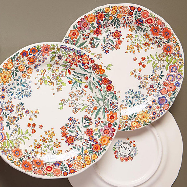 Luxury Plates & Dinnerware
