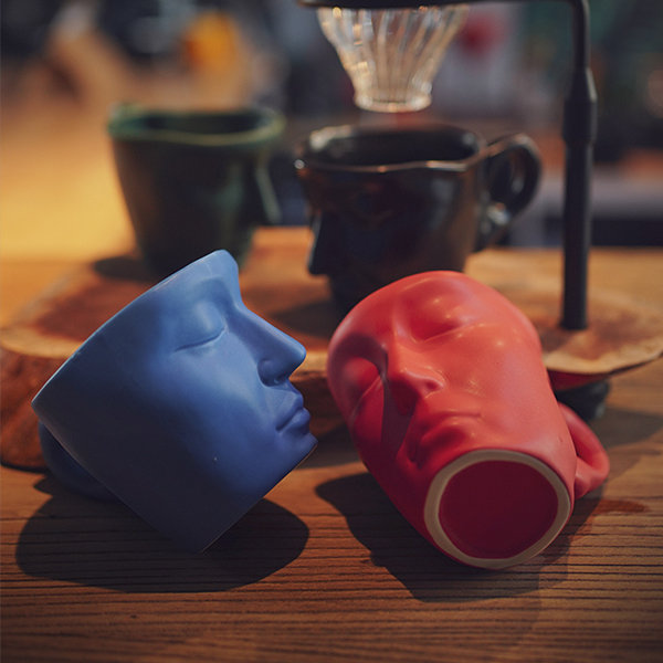 Creative Human Face Mug - Ceramic - Matte Texture - Red - Green