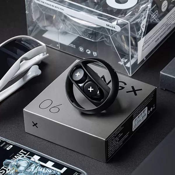 Cool Bluetooth Earbuds - ApolloBox