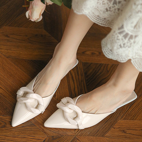 Elegant Low Heel Shoes with Stylish Bow