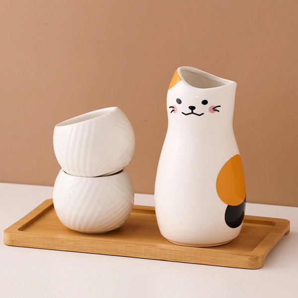 White Cat and 2 Cups 147053 Okura Porcelain Cat Sake Set 2 Cups 40cc & 1 Cat-Shaped Decanter 270ml 