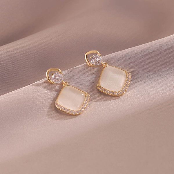 Shimmering Opalescence Earrings - ApolloBox