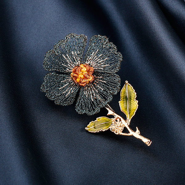 Embroidered Floral Brooch - ApolloBox