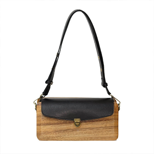 Chic Chain Shoulder Bag from Apollo Box