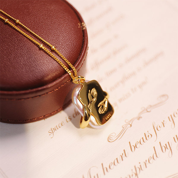 Elegant Pearl Necklace Image & Photo (Free Trial) | Bigstock