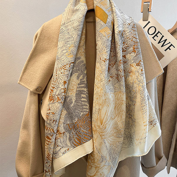 LOUIS VUITTON. Large off-white/cream silk and wool shawl in France