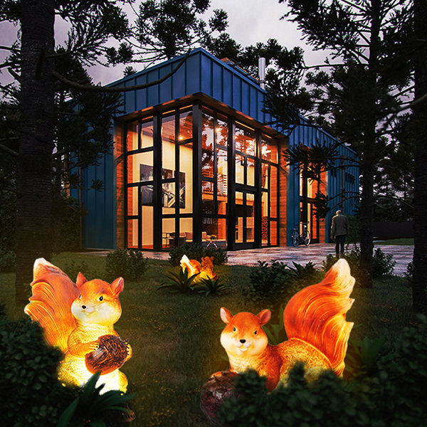 Squirrel Outdoor Garden Light - Resin - Glassfiber - 2 Patterns