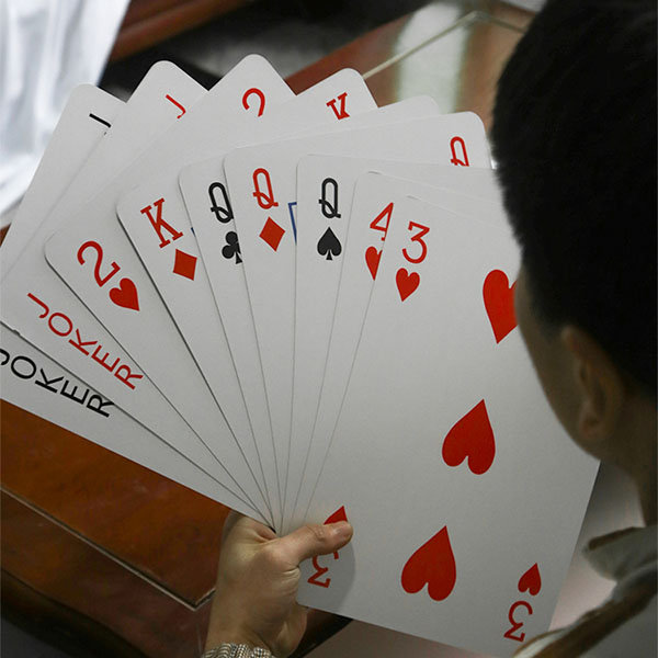 oversized-playing-cards-jumbo-paper-3-sizes-apollobox