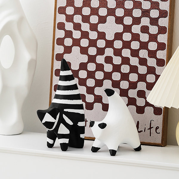 Abstract Cat Decoration - Resin - Black and White image