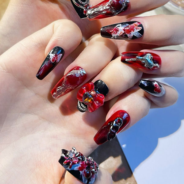 Gothic Nail Art Stickers - 4 Sizes - Red And Black - ApolloBox