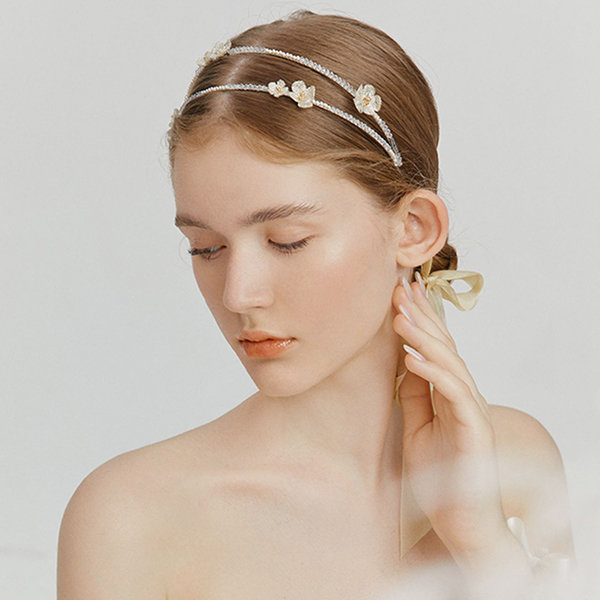 ApolloBox Exquisite Flower Headband - Metal - Pearl - Ribbon Design - Detachable