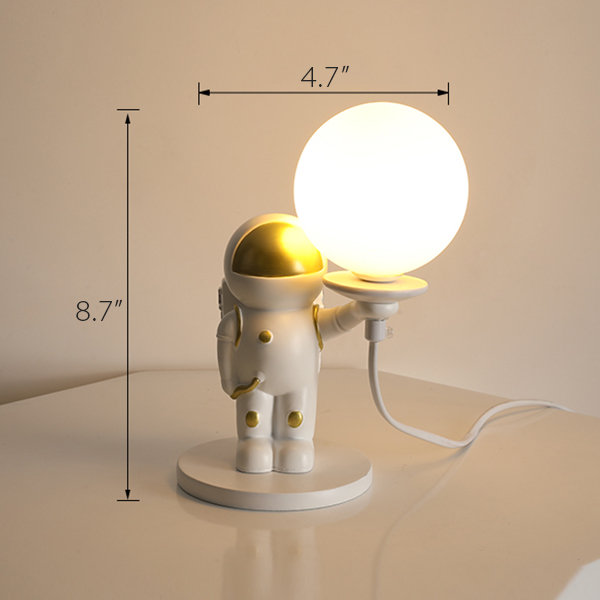 Astronaut Sunset Projection Lamp - ApolloBox