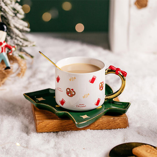 Sweet Reindeer Mug - 4 Patterns - Festive Perfection from Apollo Box