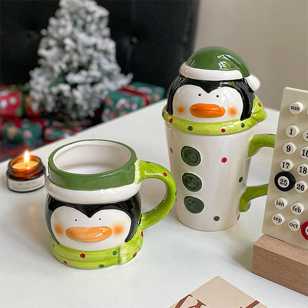 DECK THE HALLS CHRISTMAS PENGUINS' mug - 5 dollar mugs (5dms) ($5 mugs)