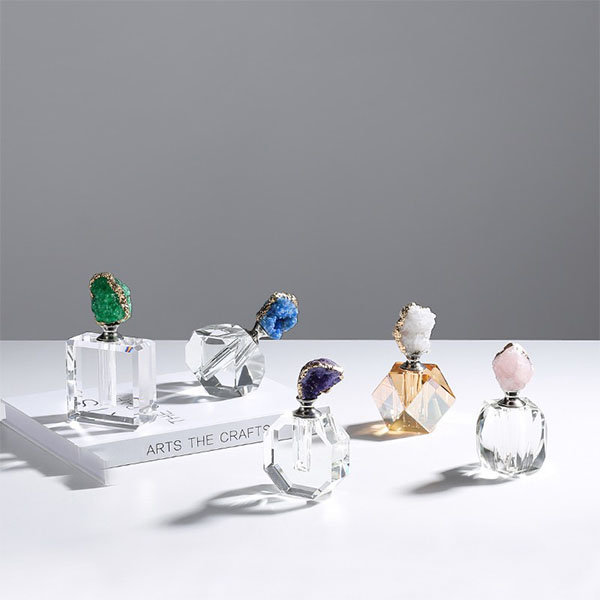 Glass Perfume Bottles - Embossed Design - Transparent - ApolloBox