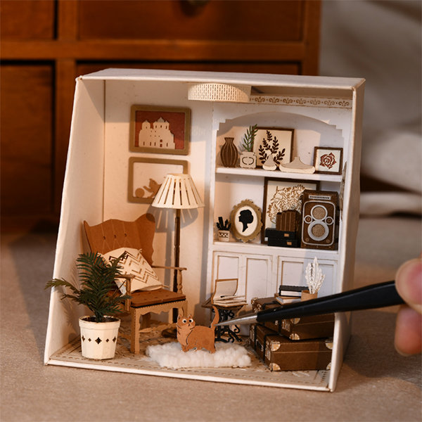 Miniature DIY Dollhouse Kit - ApolloBox