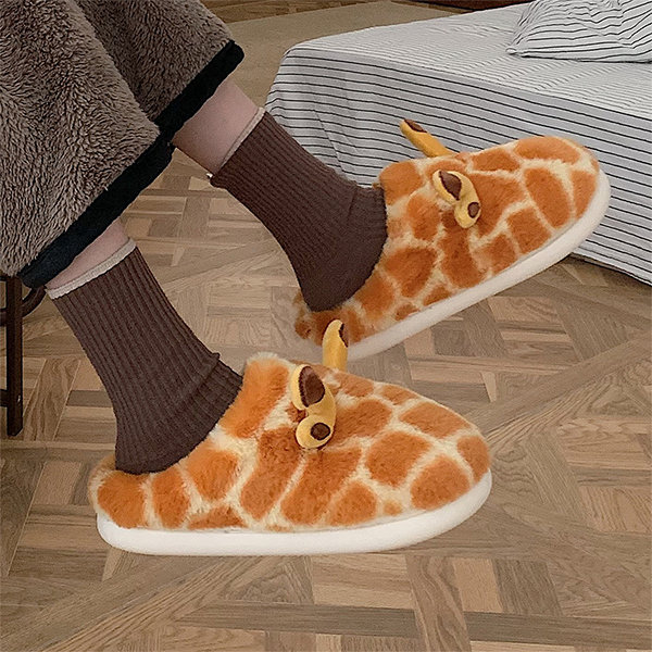  Giraffe Slippers for Women, Cute Plush 3D Giraffe