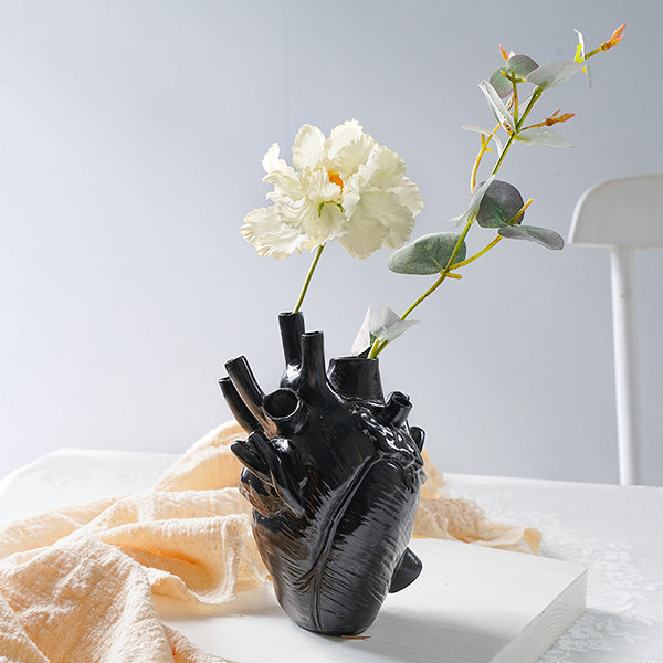 Heart Shaped Vase - Resin - Black - Golden - White