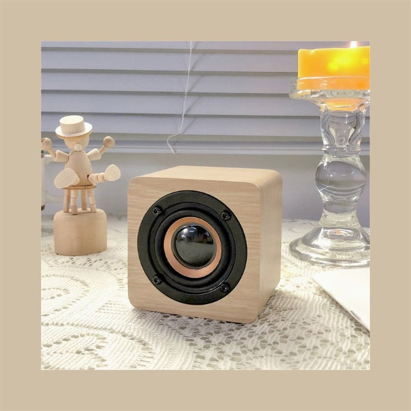 Retro Bluetooth Speaker - Wood - Portable Mini Size