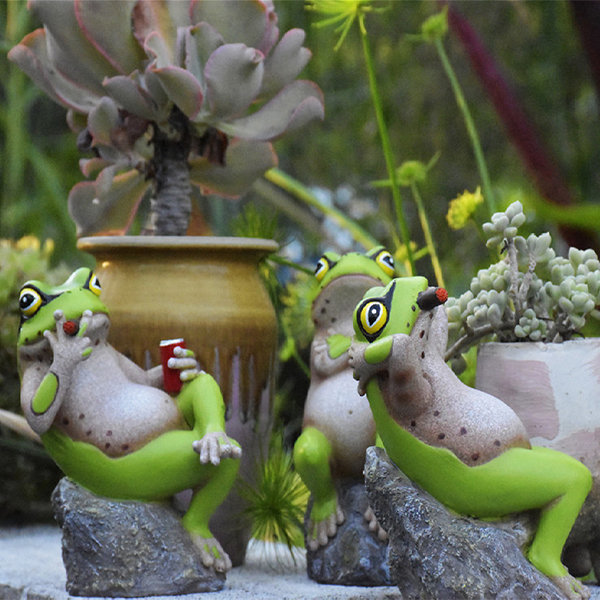 Concrete Frog Sculpture Outdoor Garden Frog Statue Ornament Funny