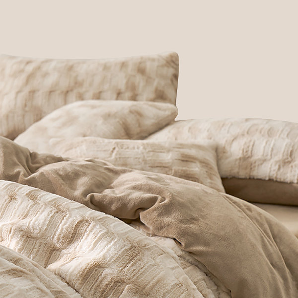 Thickened Velvet Four Piece Bedding Set - Blended Fabric - Light Khaki