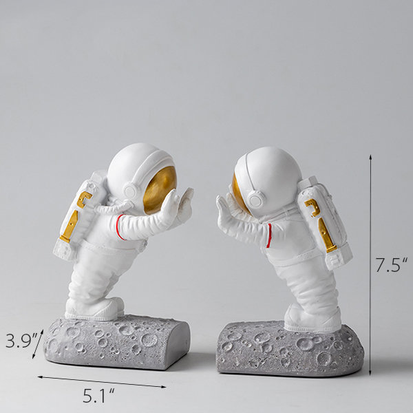 Astronaut Toilet Roll Holder - Resin - Space Themed - ApolloBox