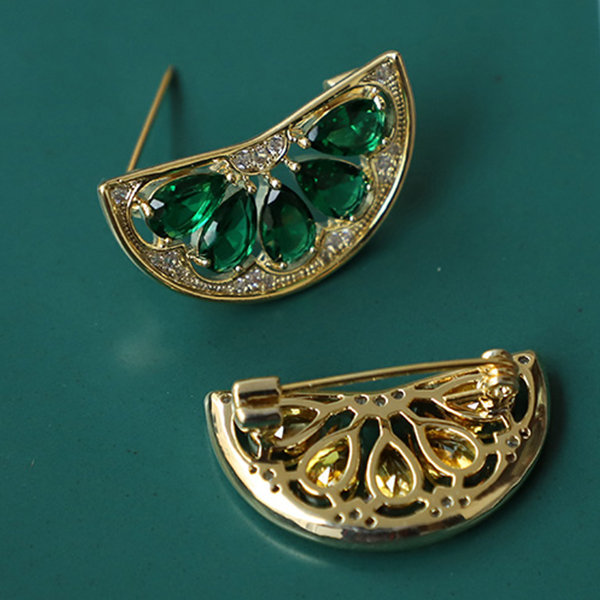 YELLOW GREEN BROOCH