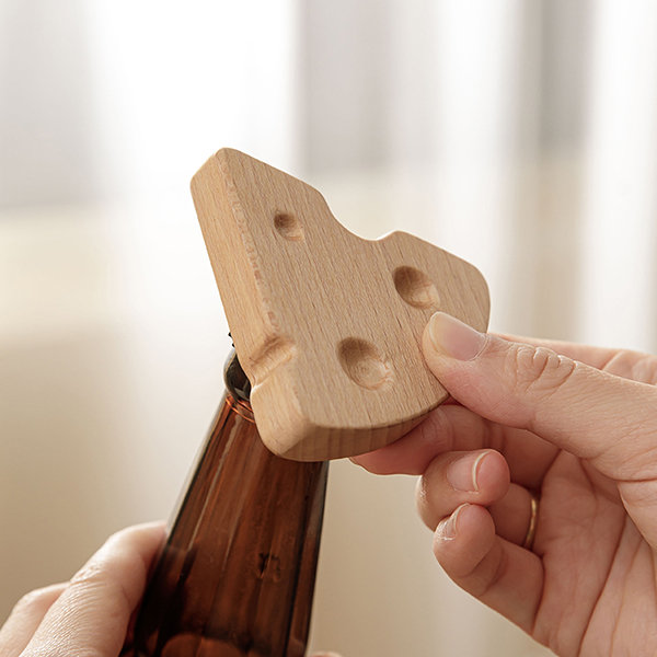 Fun Bottle Opener - Wood - Biscuit - Cheese - Practical - ApolloBox