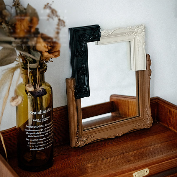 Irregular Hanging Mirror - Resin - Contrasting Color Design