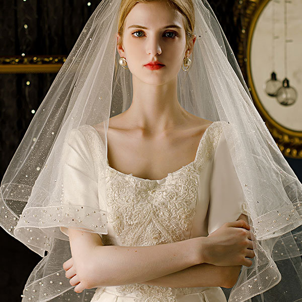 Vintage Inspired Short Bridal Veil - ApolloBox