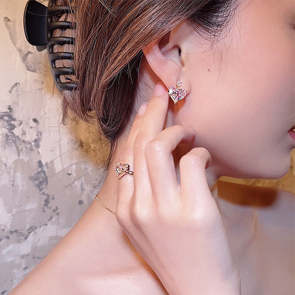 Pink Heart Earrings - Studs - Zircon - 18k Gold - ApolloBox