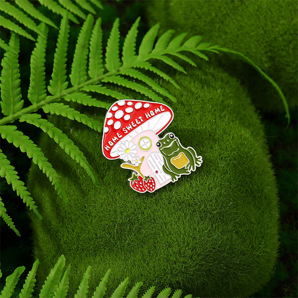 Mushroom House Frog Brooch - Alloy - Adorable