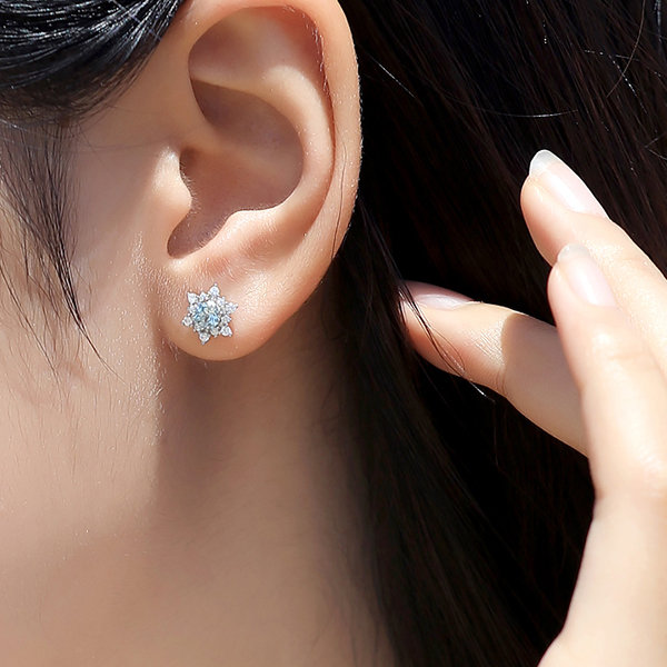 Bristol Diamond Snowflake Stud Earrings, 14K White Gold – Ferro Jewelers