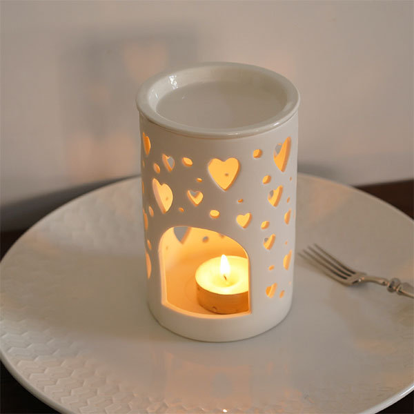 Heart Shaped Aromatherapy Candle Holder - Ceramic - ApolloBox