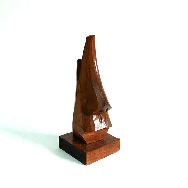 Nose Shape Sunglasses Stand - Wood - Brown image