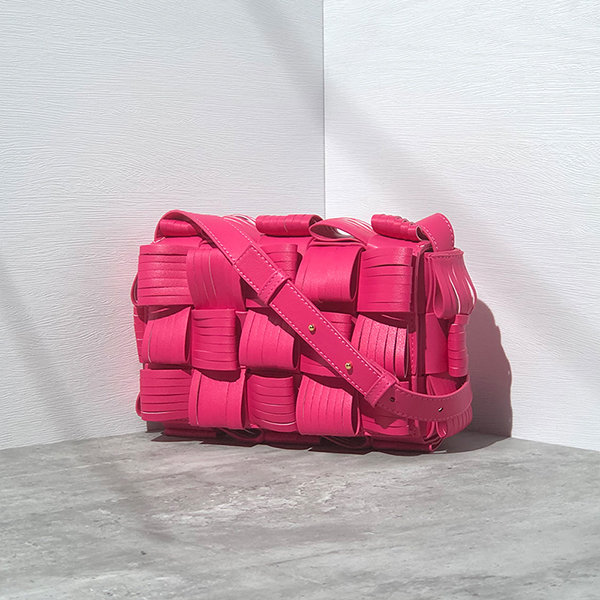 Pink best sale woven bag