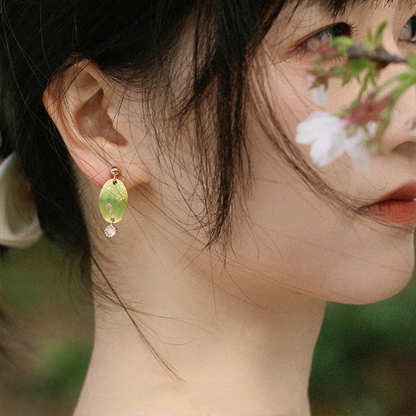 Amazon.com: CHINESE GREEN JADE ROUND DOME 12MM VINTAGE GENUINE 14K GF STUD  EARRINGS : Handmade Products