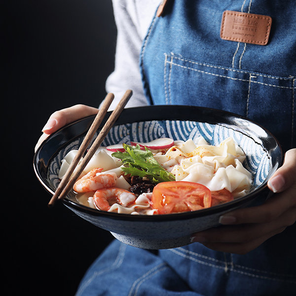 Japanese Style Ceramic Bowl - Microwave Safe - Green - Red - ApolloBox