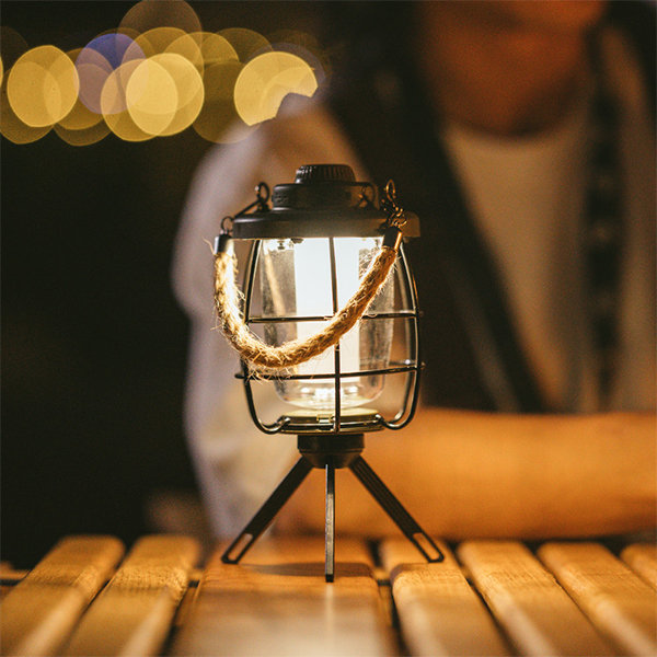 Vintage Portable Outdoor Camping Lamp - ApolloBox