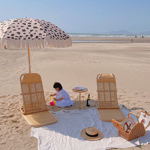 Outdoor Folding Beach Chair - Rattan - Summer Essentials